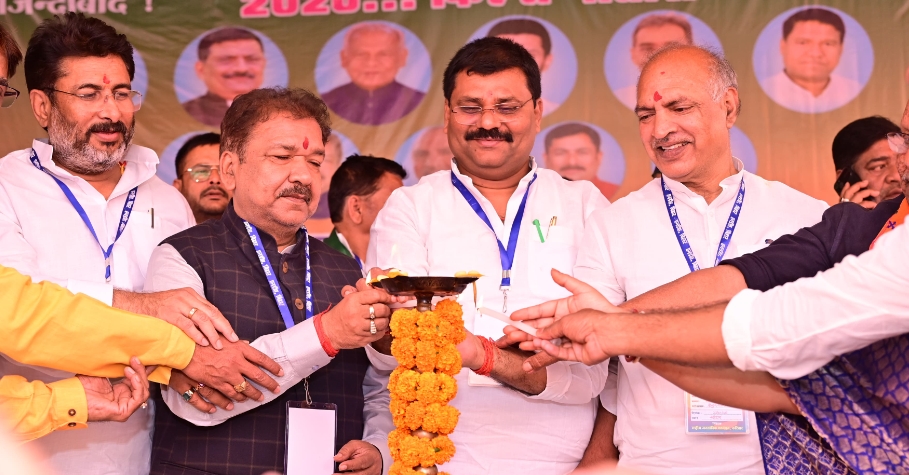 झूठ की राजनीति करने वाले विपक्ष को उखाड़ फेंकने का लें संकल्प - उमेश सिंह कुशवाहा