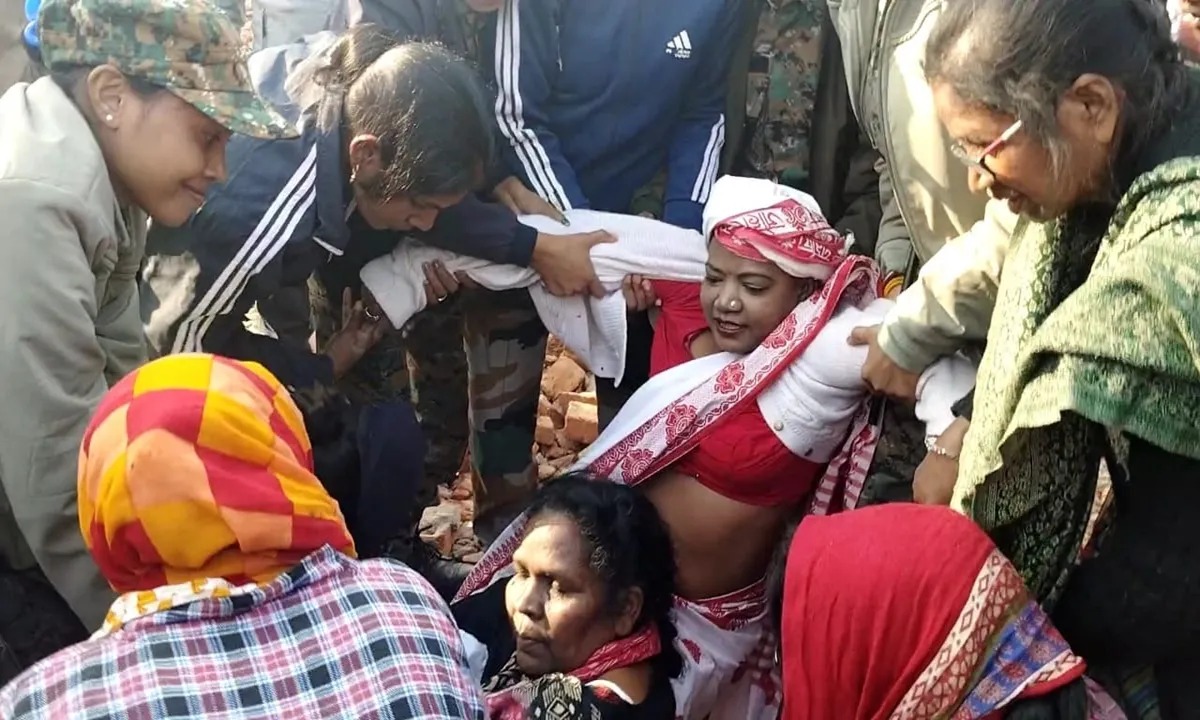 रिम्स और डीआइजी मैदान में अतिक्रमण हटाओ अभियान: महिला नेता निशा भगत का विरोध, प्रशासन ने किया सख्त रुख