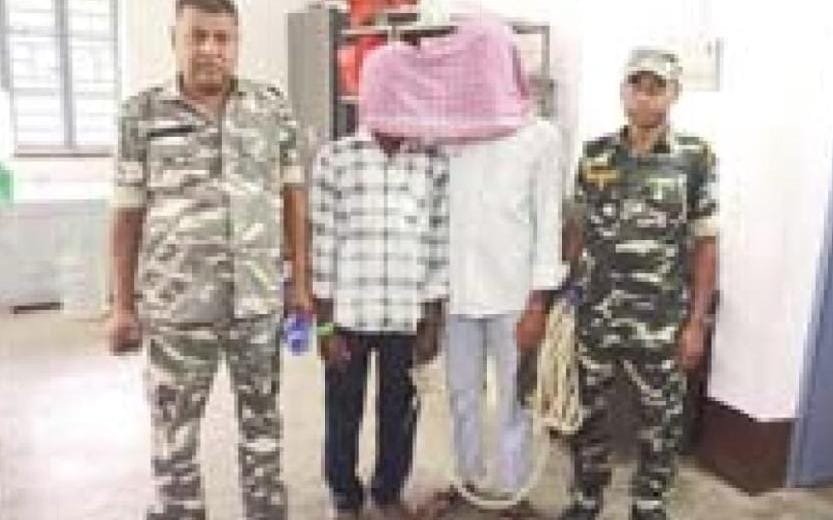 पोड़ैयाहाट दुष्कर्म मामले में पुलिस की त्वरित कार्रवाई, दो नामजद आरोपी गिरफ्तार