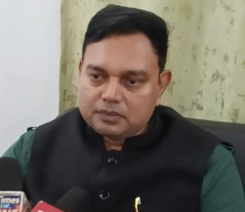 भागलपुर: ऑपरेशन थिएटर में चुनाव प्रचार के आरोप पर आमने-सामने आए डॉ. नीतेश और एमएलसी डॉ. एन.के. यादव