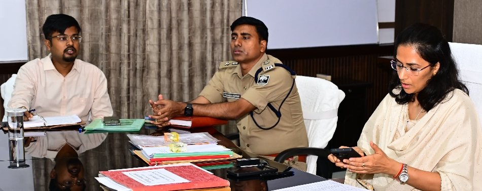 श्रावणी मेला 2026 की तैयारियों की उच्चस्तरीय समीक्षा, डीएम ने समयबद्ध और गुणवत्तापूर्ण कार्य के दिए निर्देश